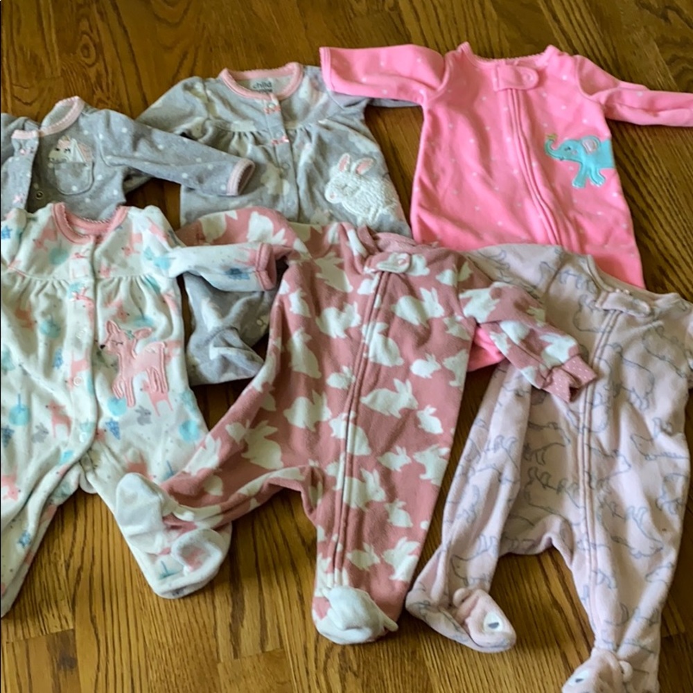 6 Carter’s Newborn fleece bundle
